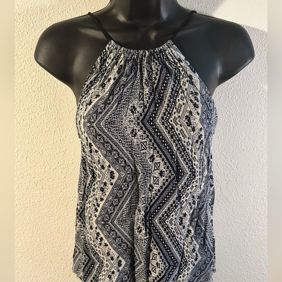🔴$1SALE$ Tie Halter top - Picture 2 of 5